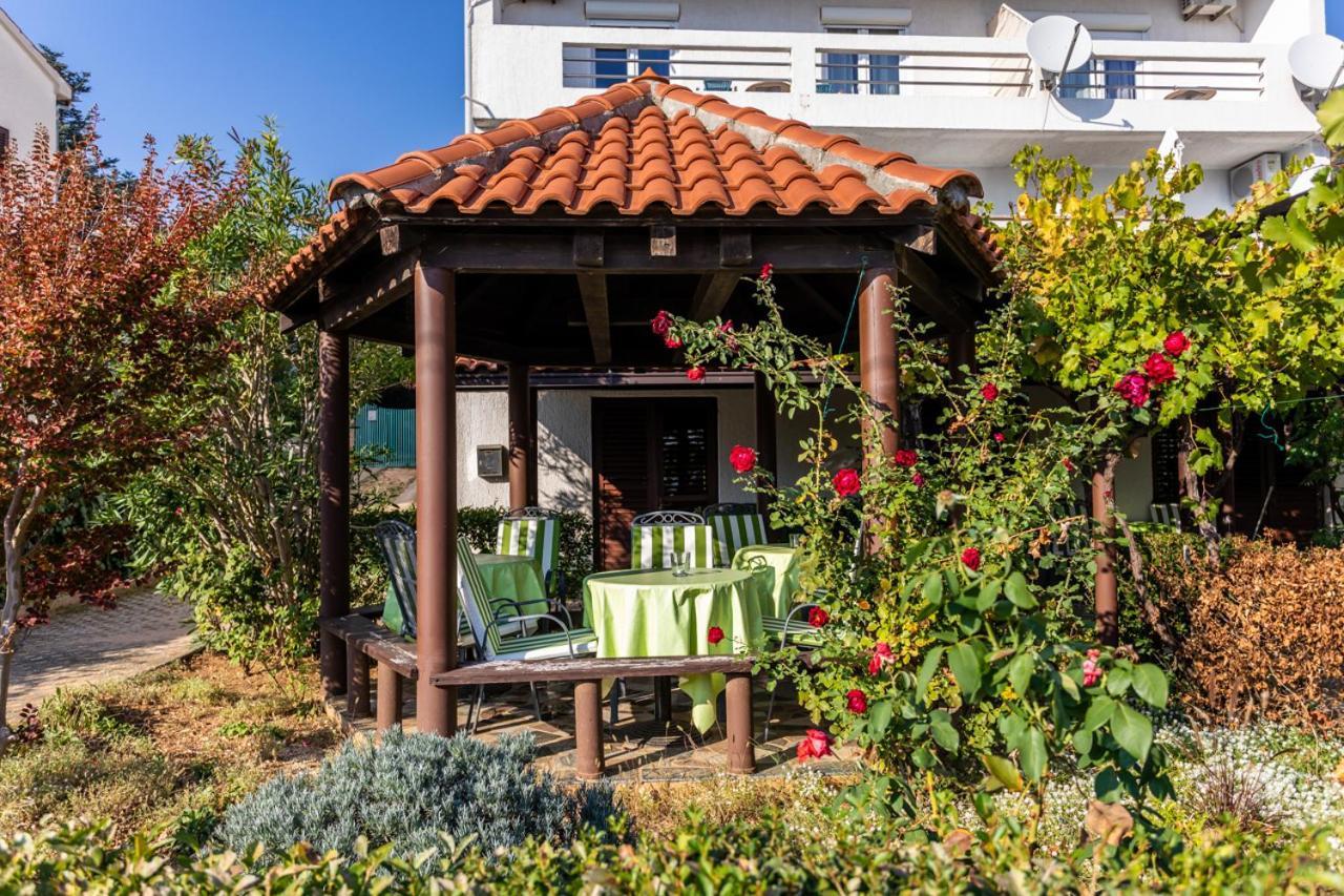 Apartmani Velnic 2 Baška Buitenkant foto
